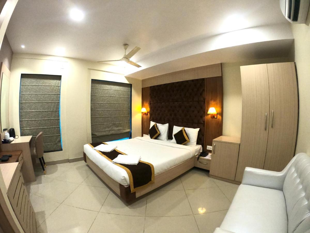 The Panash - Hotel & Banquet 加尔各答 外观 照片
